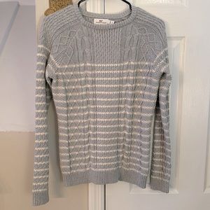 ❌SOLD❌Vineyard Vines cable knit sweater